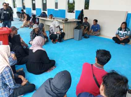 Soroti Rekrutmen SPPG di Warnajati, Warga Tuntut Keterbukaan dan Keadilan bagi Tenaga Kerja Lokal IMG_20260426_202346.jpg