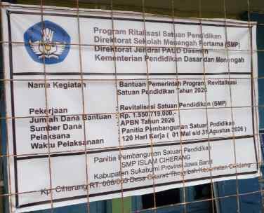Pembangunan revitalisasi Smp Islam Ciherang desa cikarae toyibah Rp 1,5 miliar, diduga menggunakan besi bekas menjadi sorotan IMG_20260522_064343.jpg